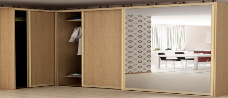 How to assemble the closet and what will turn improper assembly? recommendations made Because of its versatility wardrobe for quite a short time became a permanent resident of houses and apartments. But despite the rather cumbersome construction wardrobe quite a delicate thing. Let's start with the fact that the items are 
