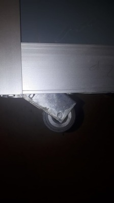 Замена роликов дверей шкафа купе в Колпино - вид 1 миниатюра